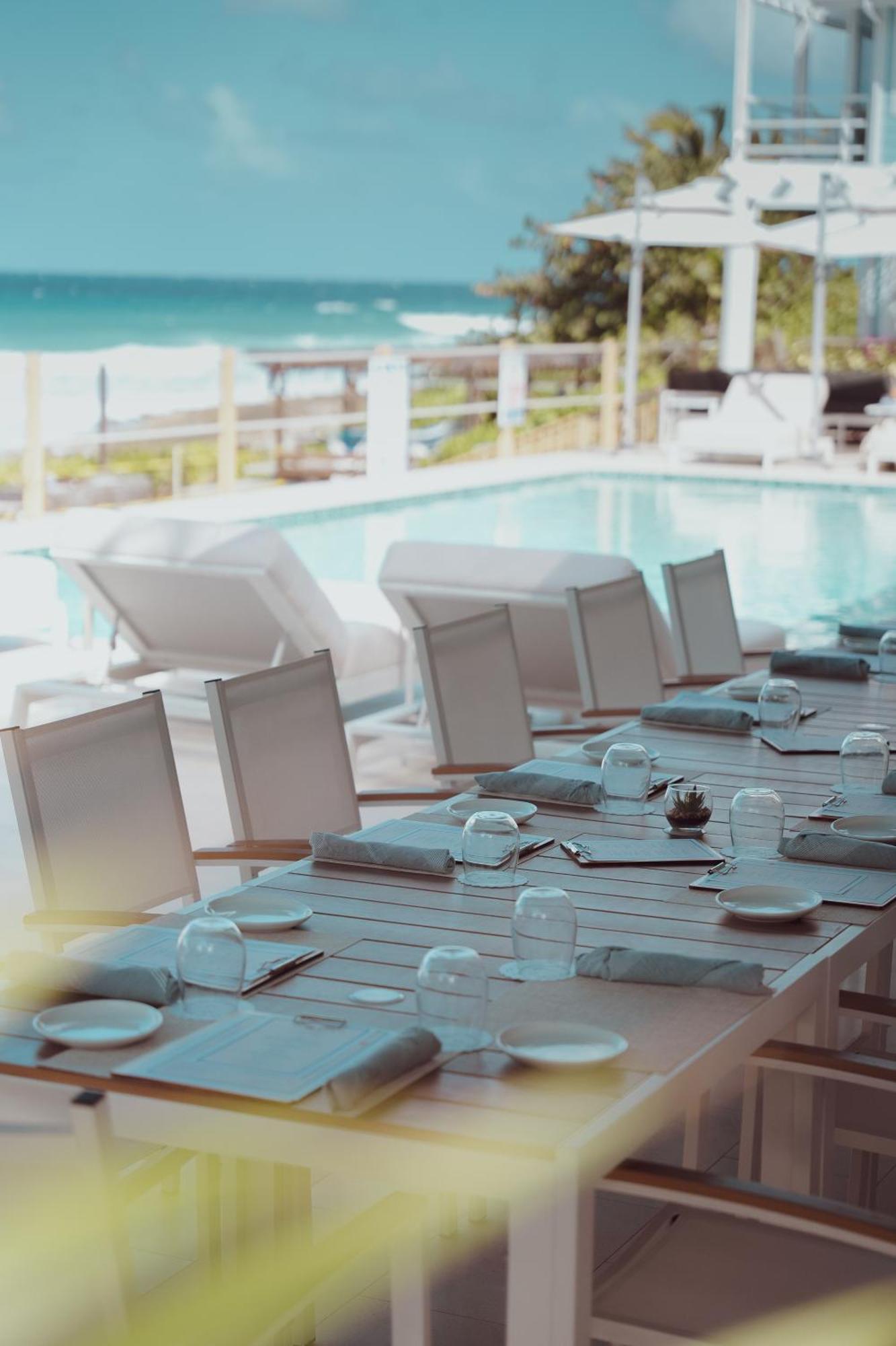 Cobalt Coast Resort West Bay 외부 사진