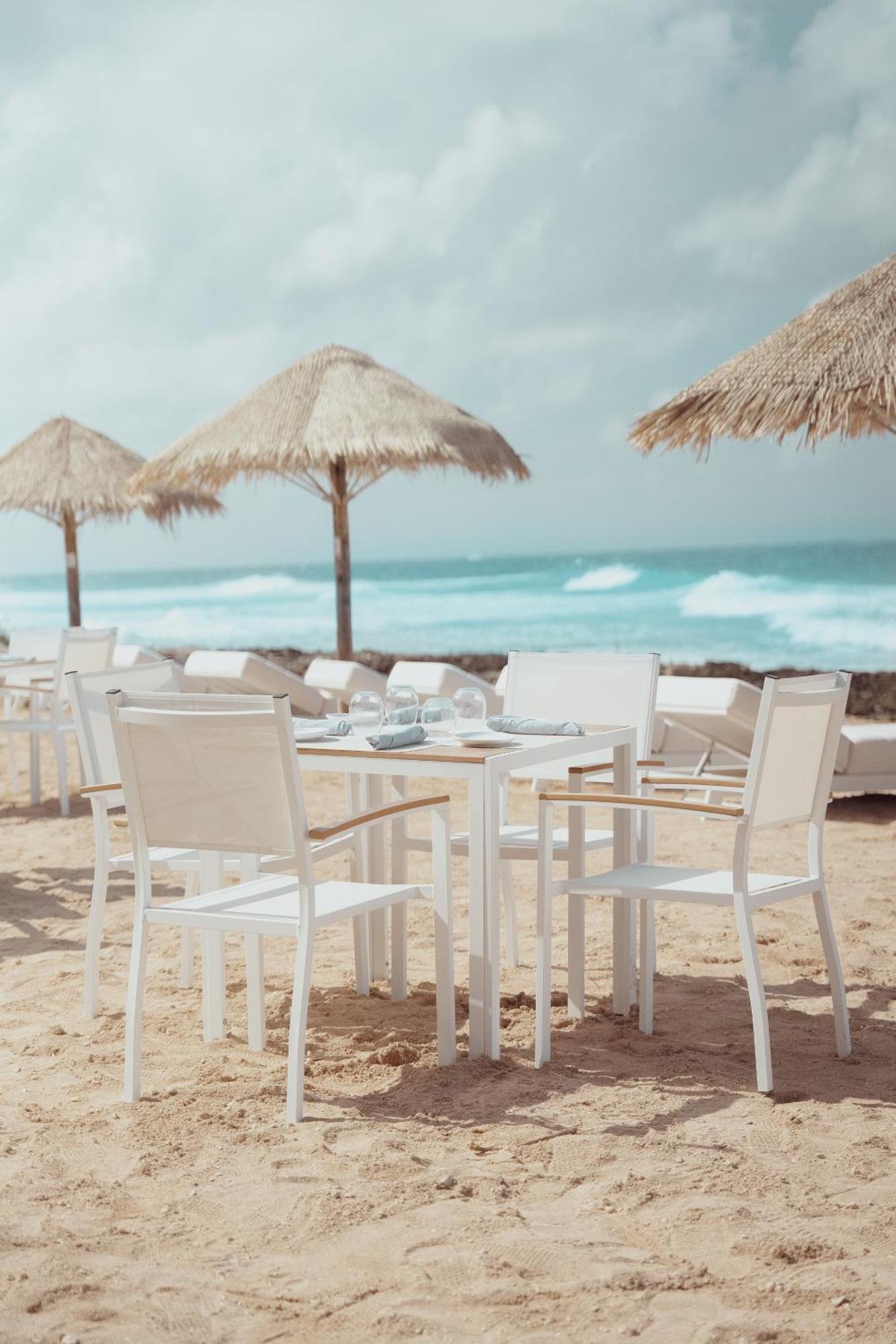 Cobalt Coast Resort West Bay 외부 사진