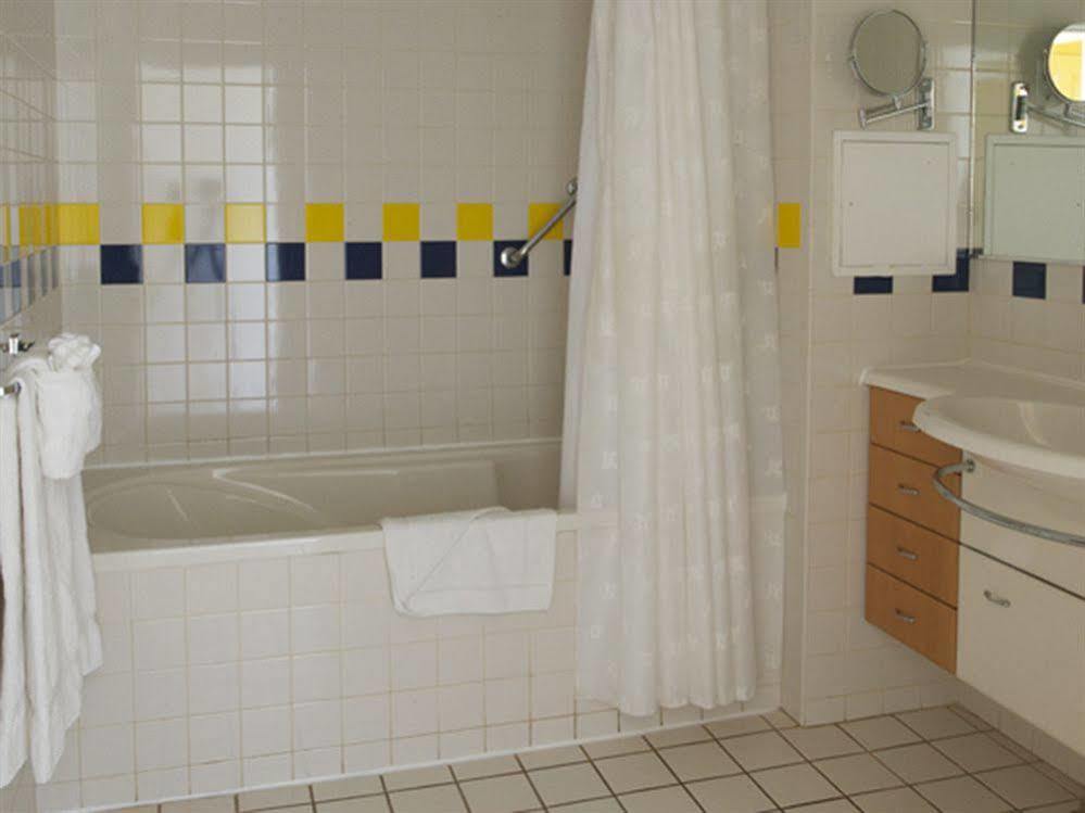 Cobalt Coast Resort West Bay 외부 사진